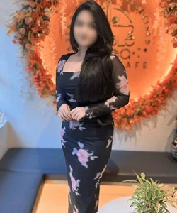 Call Girl Indore Roshni